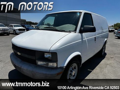 Used 2003 Chevrolet Astro RWD image 1