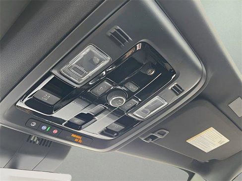 New 2026 GMC Yukon Elevation image 27