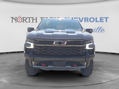 Used 2025 Chevrolet Silverado 1500 ZR2 w/ Technology Package AWD/4WD image 8