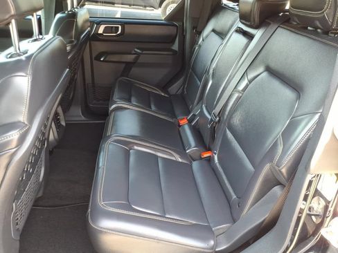 Certified 2025 Ford Bronco Badlands AWD/4WD image 14