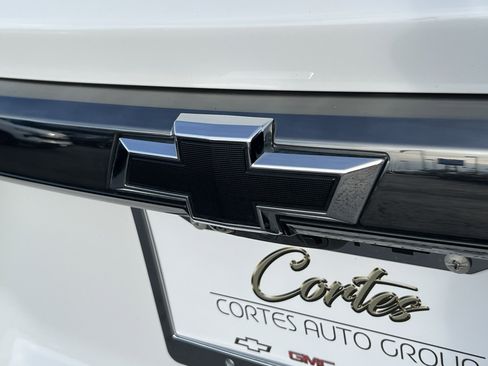 Used 2023 Chevrolet Traverse Premier w/ Redline Edition image 8