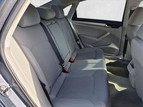 Used 2014 Volkswagen Passat 1.8T S FWD image 18