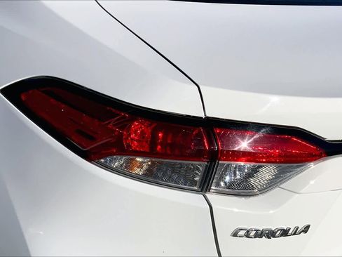 Used 2024 Toyota Corolla LE image 29