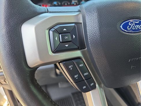 Used 2022 Ford F250 4x4 Crew Cab Super Duty image 12