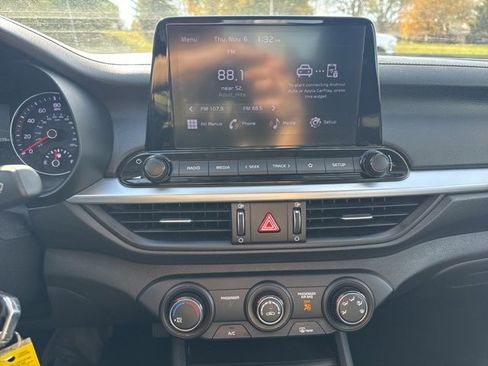 Used 2023 Kia Forte LXS image 17