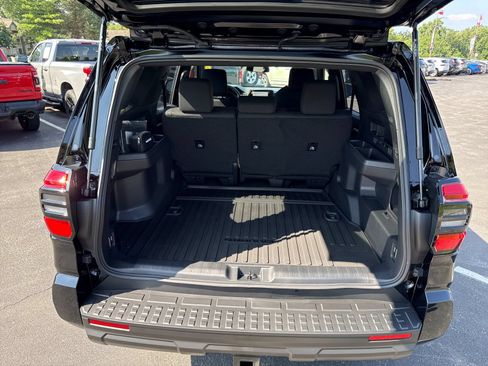 Used 2026 Toyota 4Runner SR5 AWD/4WD image 23
