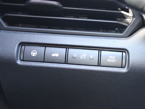 Certified 2022 Nissan Altima 2.5 SV w/ SV Premium Package image 25