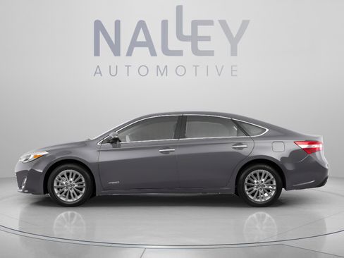 Used 2015 Toyota Avalon Limited w/ Technology Package FWD image 2
