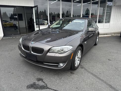 Used 2012 BMW 528i xDrive Sedan AWD/4WD image 1