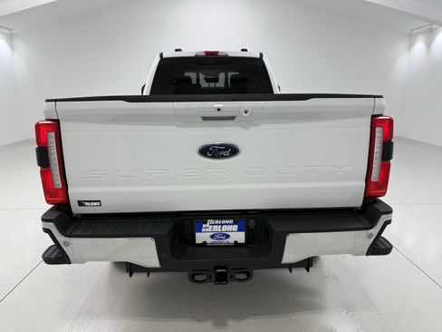 Used 2023 Ford F250 Lariat w/ FX4 Off-Road Package image 7