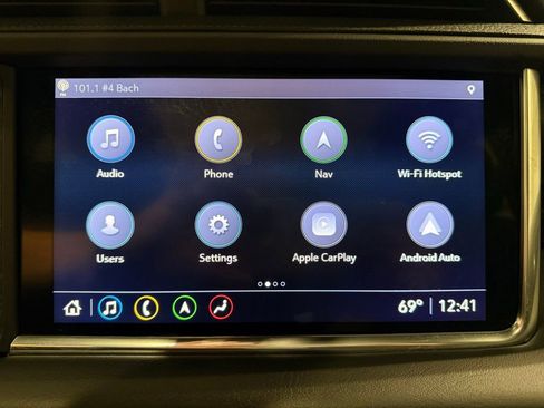 Used 2021 GMC Yukon Denali w/ Denali Premium Package image 22