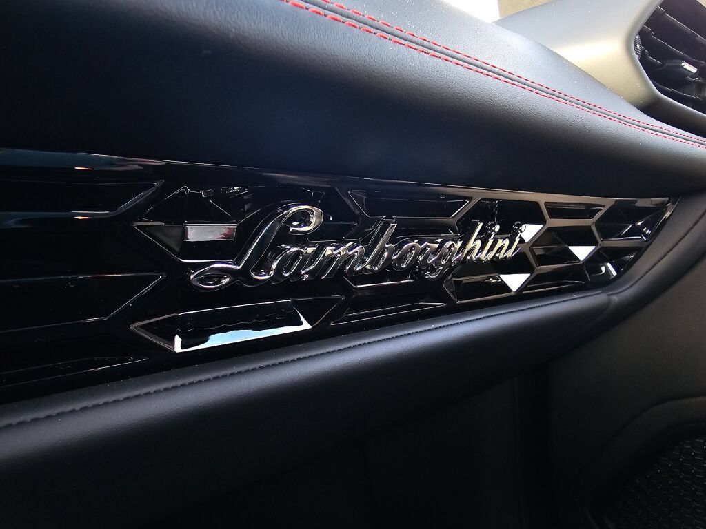 Used 2020 Lamborghini Huracan EVO AWD/4WD image 22