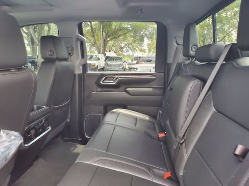 Used 2025 Chevrolet Silverado 2500 LTZ w/ LTZ Premium Package AWD/4WD image 11