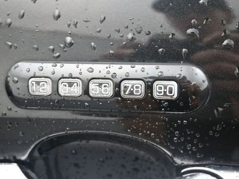 Used 2014 Lincoln MKX AWD w/ Equipment Group 102A image 13