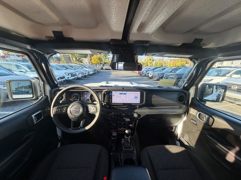 Used 2026 Jeep Gladiator Mojave AWD/4WD image 15