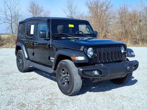 Used 2021 Jeep Wrangler Unlimited Sport AWD/4WD image 2