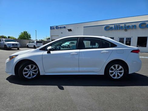 Used 2021 Toyota Corolla LE image 7