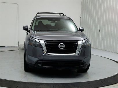 Used 2024 Nissan Pathfinder SV