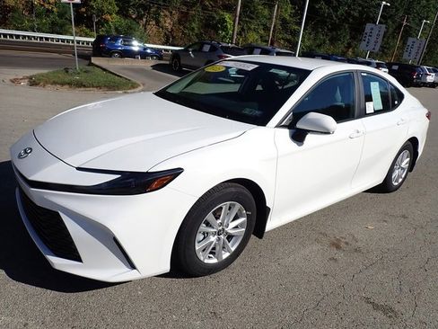 Certified 2025 Toyota Camry LE image 10
