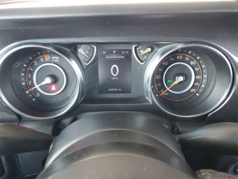 Used 2020 Jeep Gladiator Sport image 15