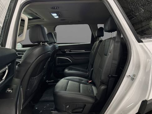 Used 2023 Kia Telluride S w/ S Sunroof Package image 10