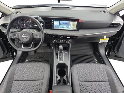 Certified 2025 Nissan Kicks SV FWD image 9