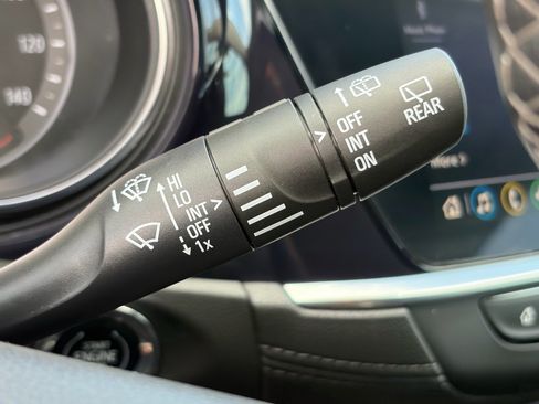Used 2023 Buick Encore GX Essence w/ Experience Buick Package FWD image 17