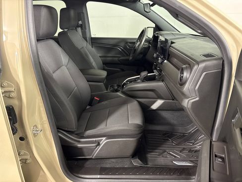 Used 2023 Chevrolet Colorado Trail Boss AWD/4WD image 4