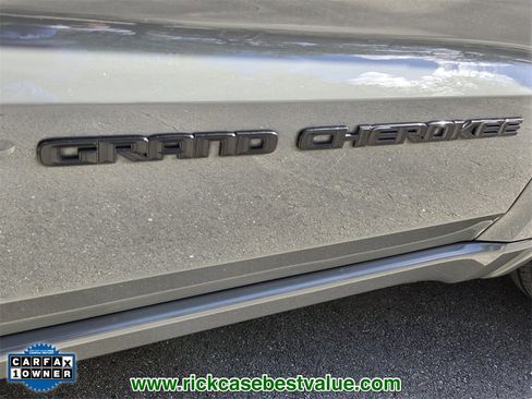 Used 2021 Jeep Grand Cherokee Laredo X image 18