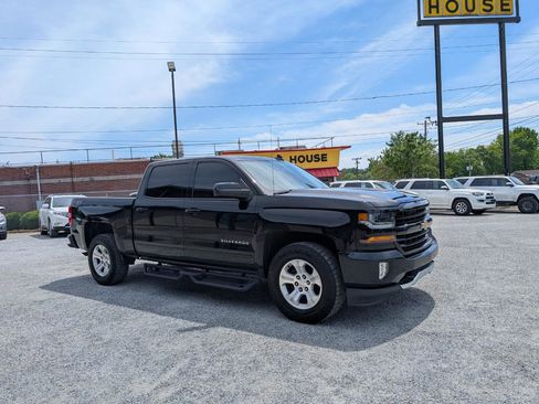 Used 2018 Chevrolet Silverado 1500 LT w/ All Star Edition AWD/4WD image 3