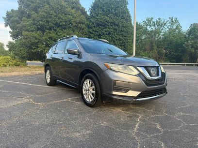 Used 2017 Nissan Rogue SV