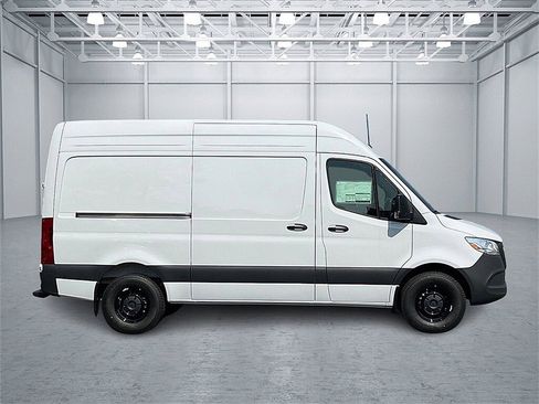 New 2025 Mercedes-Benz Sprinter 2500 image 4