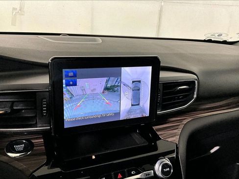 Used 2022 Ford Explorer Limited w/ Equipment Group 301A image 21