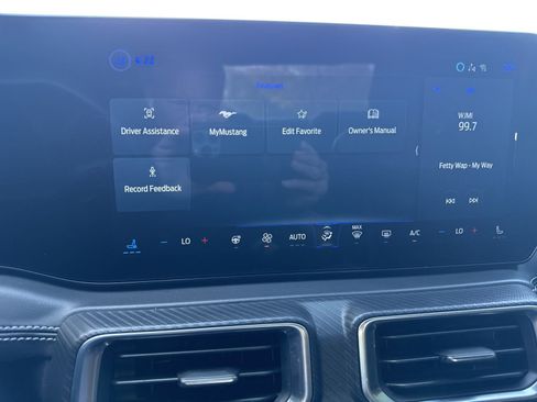 Used 2025 Ford Mustang GT Premium image 17