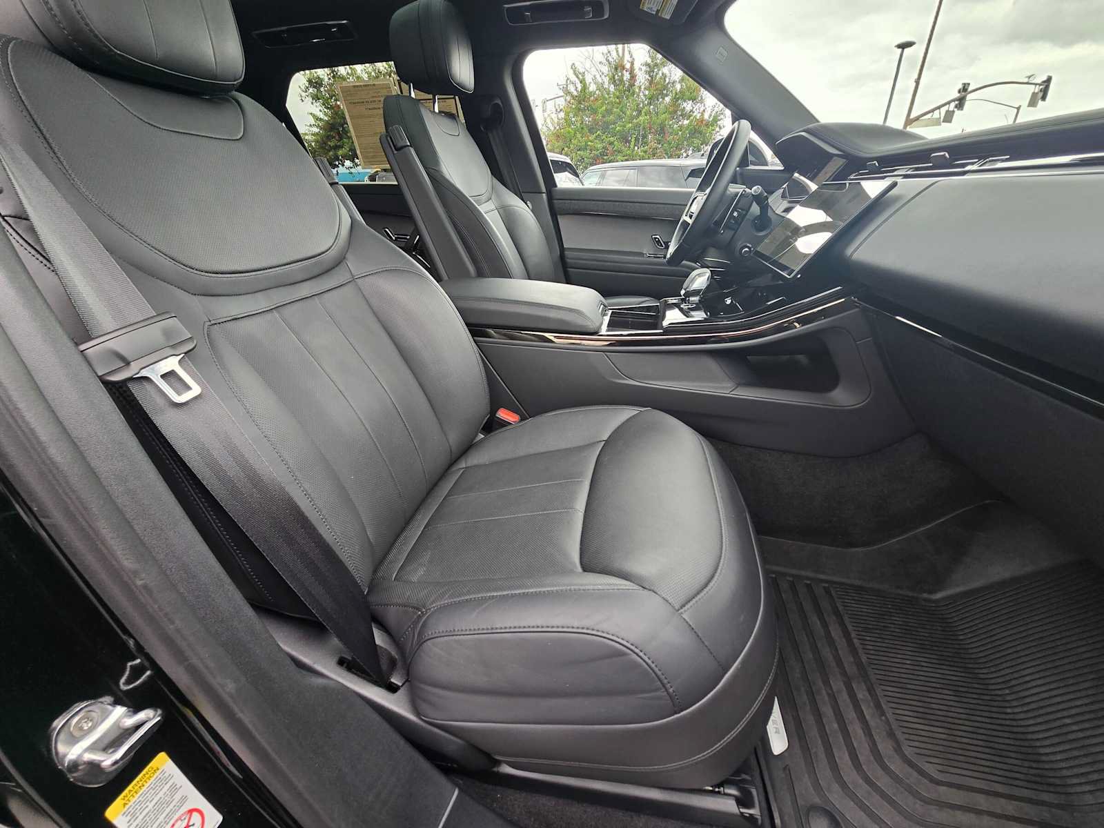 Used 2024 Land Rover Range Rover Sport Dynamic SE AWD/4WD image 10