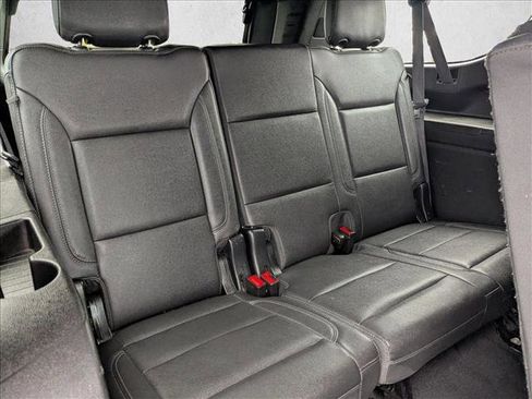 Used 2023 Chevrolet Suburban LT image 21