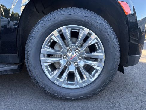 Used 2024 GMC Yukon Denali AWD/4WD image 13
