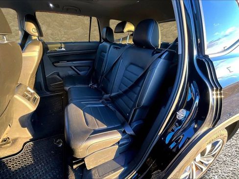 Used 2021 Volkswagen Atlas SEL Premium image 20