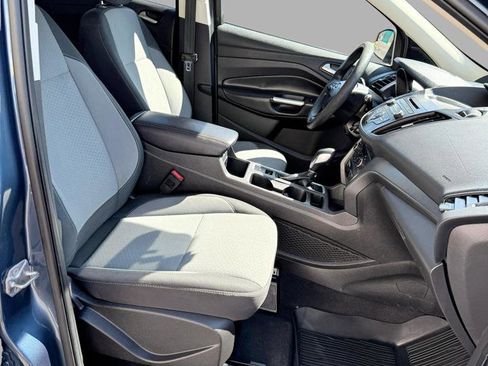 Used 2018 Ford Escape SE image 31