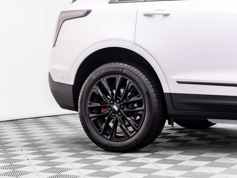 Certified 2026 Cadillac XT5 Sportv w/ LPO, Onyx Lite Package AWD/4WD image 44