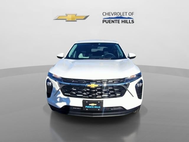 New 2026 Chevrolet Trax LS w/ LS Convenience Package FWD image 3