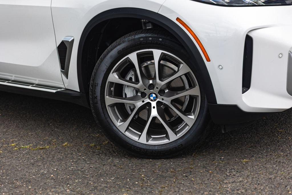 Used 2026 BMW X5 xDrive40i AWD/4WD image 4