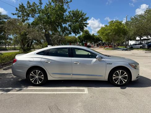 Used 2018 Buick LaCrosse Essence FWD image 8