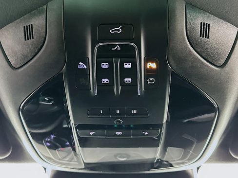 Used 2023 Maserati Levante Modena image 17