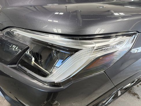 Used 2024 Subaru Forester Touring w/ Pop Package 2 image 10