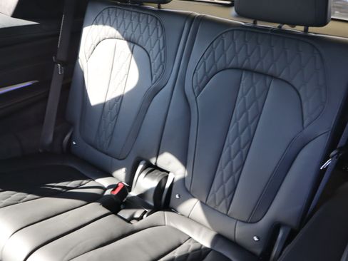 Used 2019 BMW X7 xDrive50i w/ Dynamic Handling Package image 34