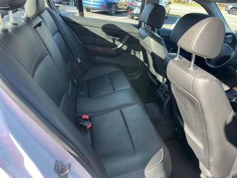 Used 2011 BMW 328i xDrive Sedan image 18