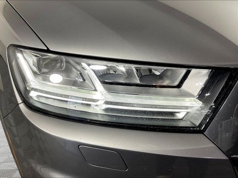 Used 2018 Audi Q7 3.0T Prestige w/ Prestige Package AWD/4WD image 33