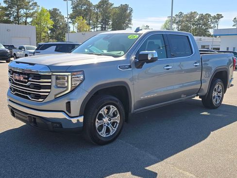 Certified 2025 GMC Sierra 1500 SLT image 1
