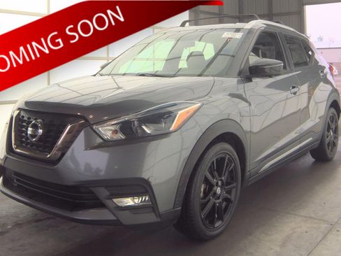 Used 2019 Nissan Kicks SR w/ SR Premium Package FWD image 1